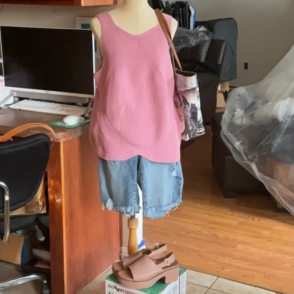 EXPRESS Pink Ribbed High Neck Sweater Tank size XL, NWT